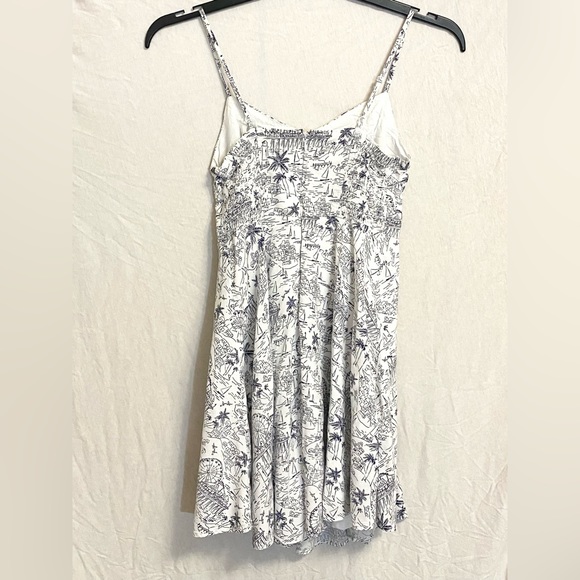 ⭐️ Old Navy Size Medium Dress - Picture 2 of 6